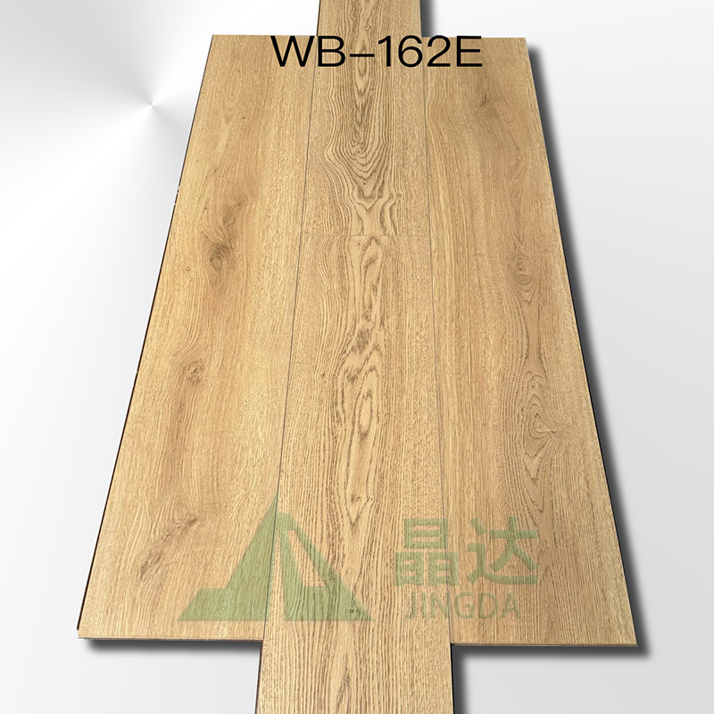 Lantai Oak Berongga Pantas